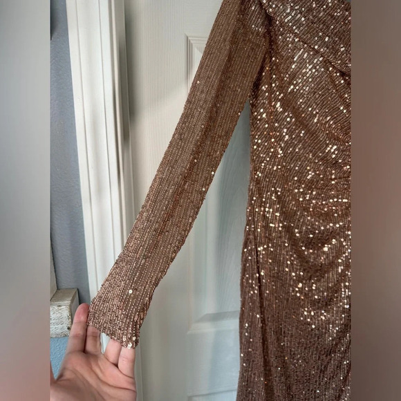IEENA for Mac Duggal Sequin One-Shoulder Gown Copper Rose Gold Thigh Slit Size 4 - Picture 4 of 16